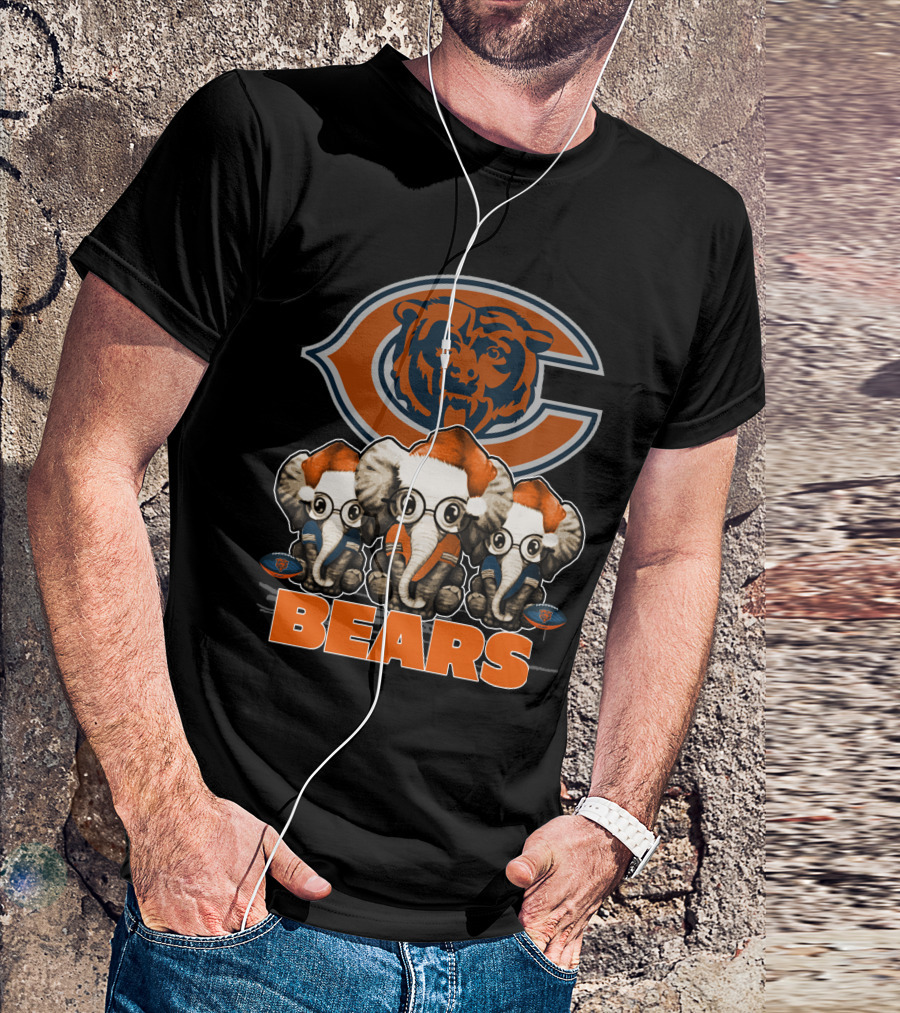 CHICAGO BEARS Christmas Elephants With Santa Hats T-Shirt