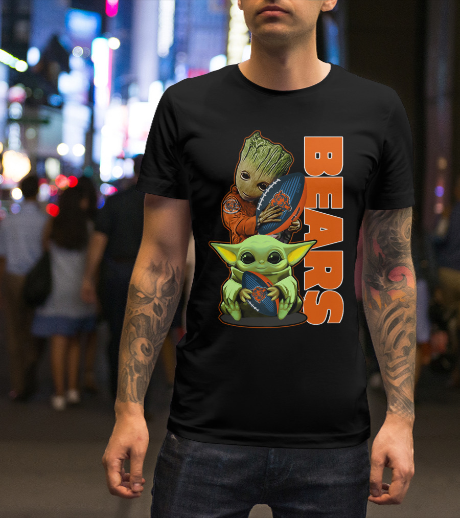 Groot And Baby Yoda Holding Chicago Bears Football T-Shirt