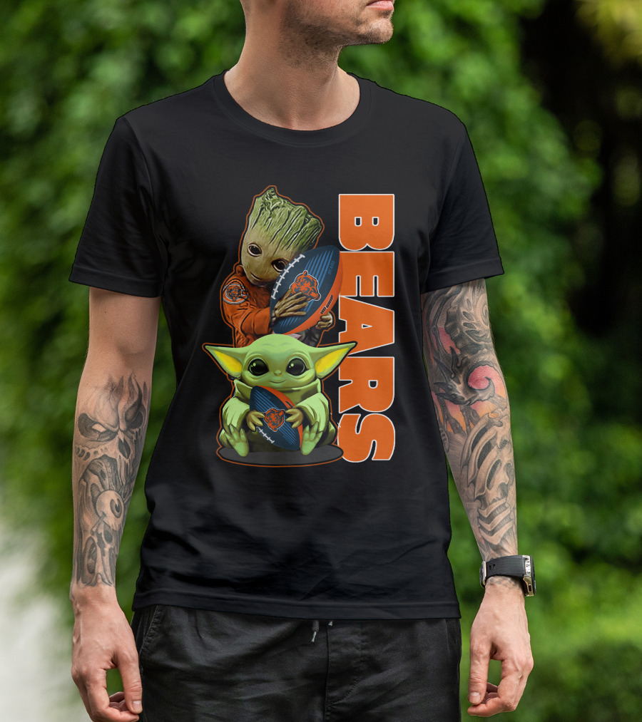 Groot And Baby Yoda Holding Chicago Bears Football T-Shirt