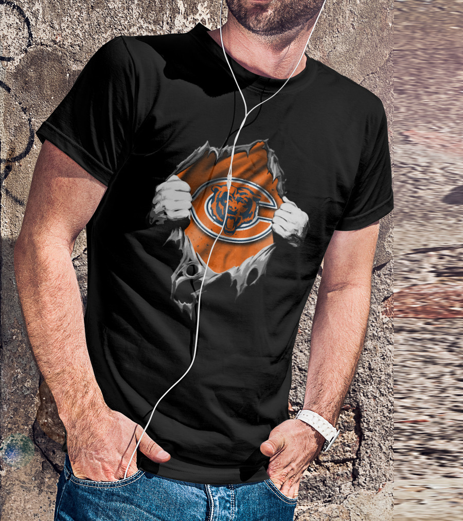 Chicago Bears Rip Through Logo Torn T-Shirt