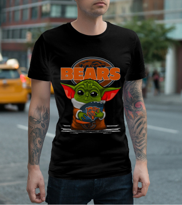 BEARS Yoda Holding Football Chicago T-Shirt