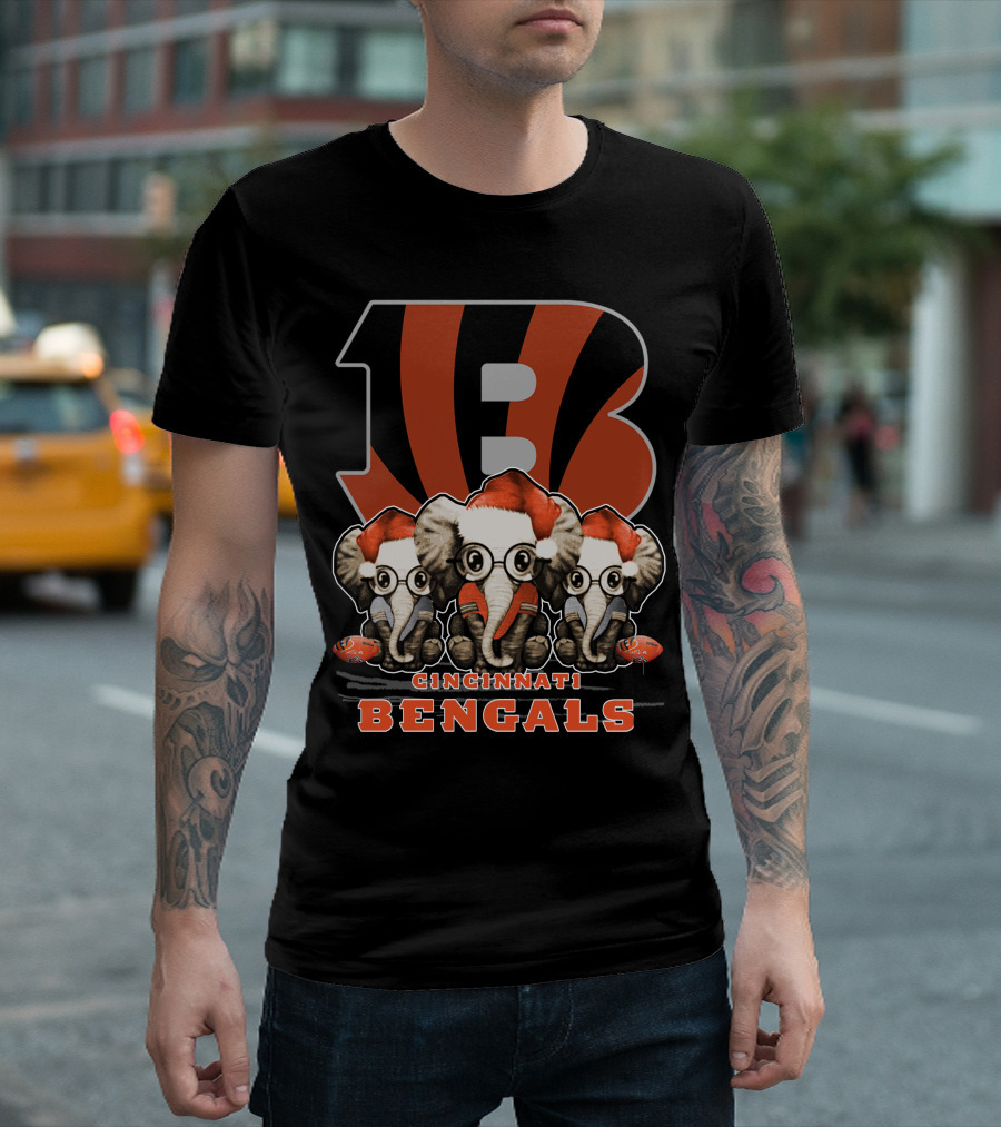 Cincinnati Bengals Christmas Elephants With Santa Hats T-Shirt