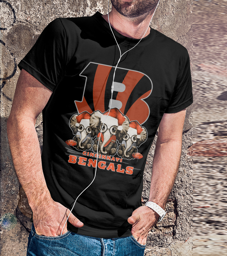 Cincinnati Bengals Christmas Elephants With Santa Hats T-Shirt