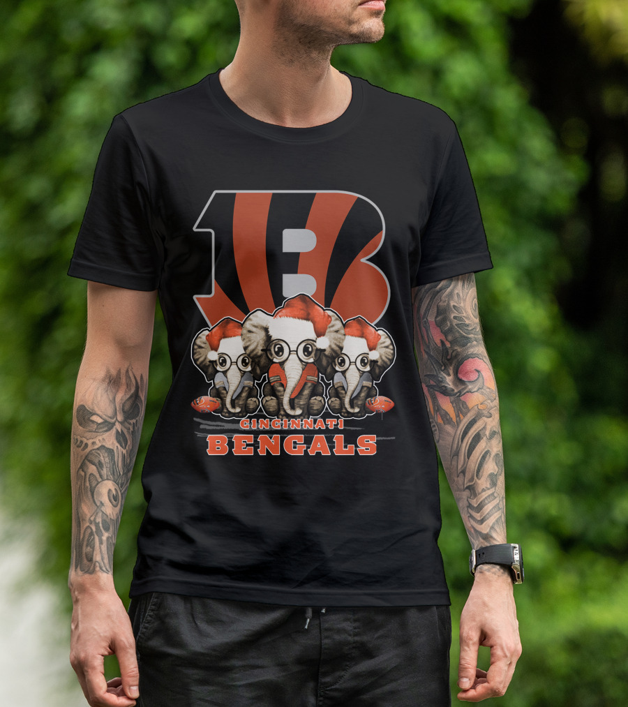 Cincinnati Bengals Christmas Elephants With Santa Hats T-Shirt