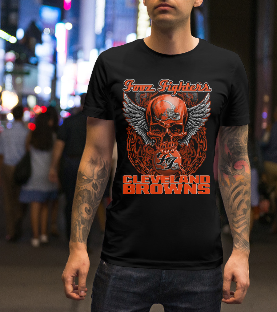 Fooz Fighters Skull Helmet Wings CLEVELAND BROWNS T-Shirt