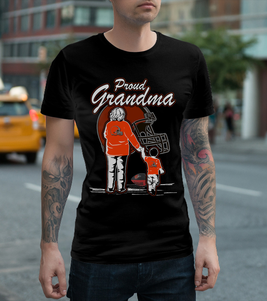 Proud Grandma Cleveland Browns Football Family Love T-Shirt