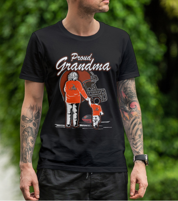 Proud Grandma Cleveland Browns Football Family Love T-Shirt