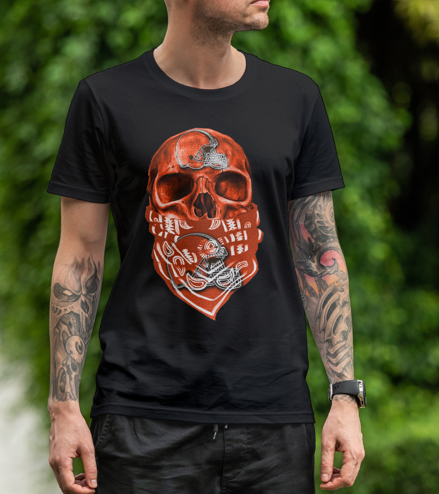 Cleveland Browns Bandana Skull With Football Helmet T-Shirt