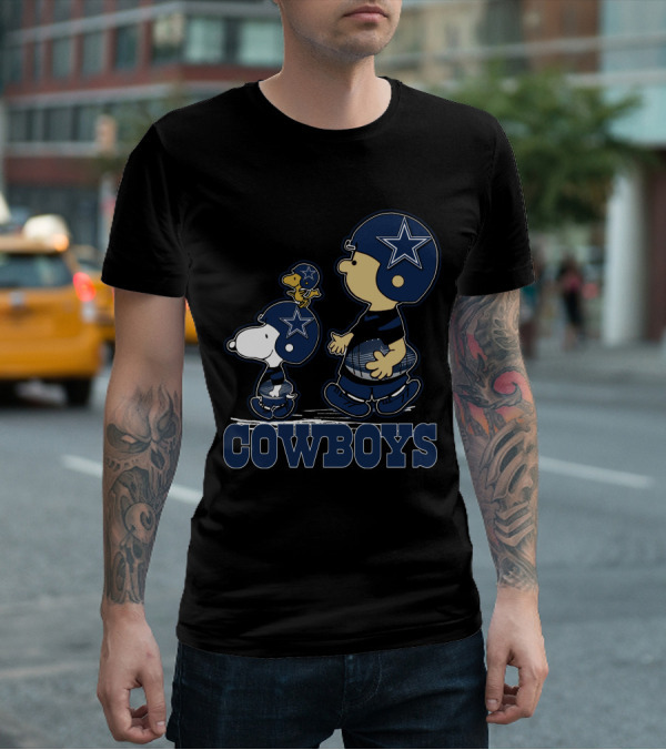 Snpfootball Dallas Cowboys Peanuts Characters Football Helmets T-Shirt