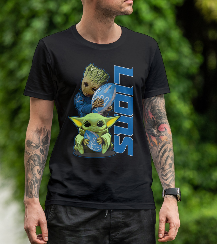 Grzd DETROIT LIONS Baby Groot And Baby Yoda With Football T-Shirt