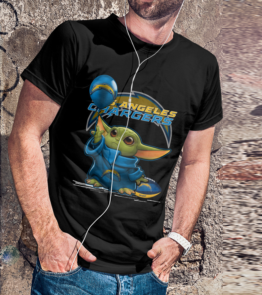 Yoda Los Angeles Chargers Football Balloon Among Stars T-Shirt
