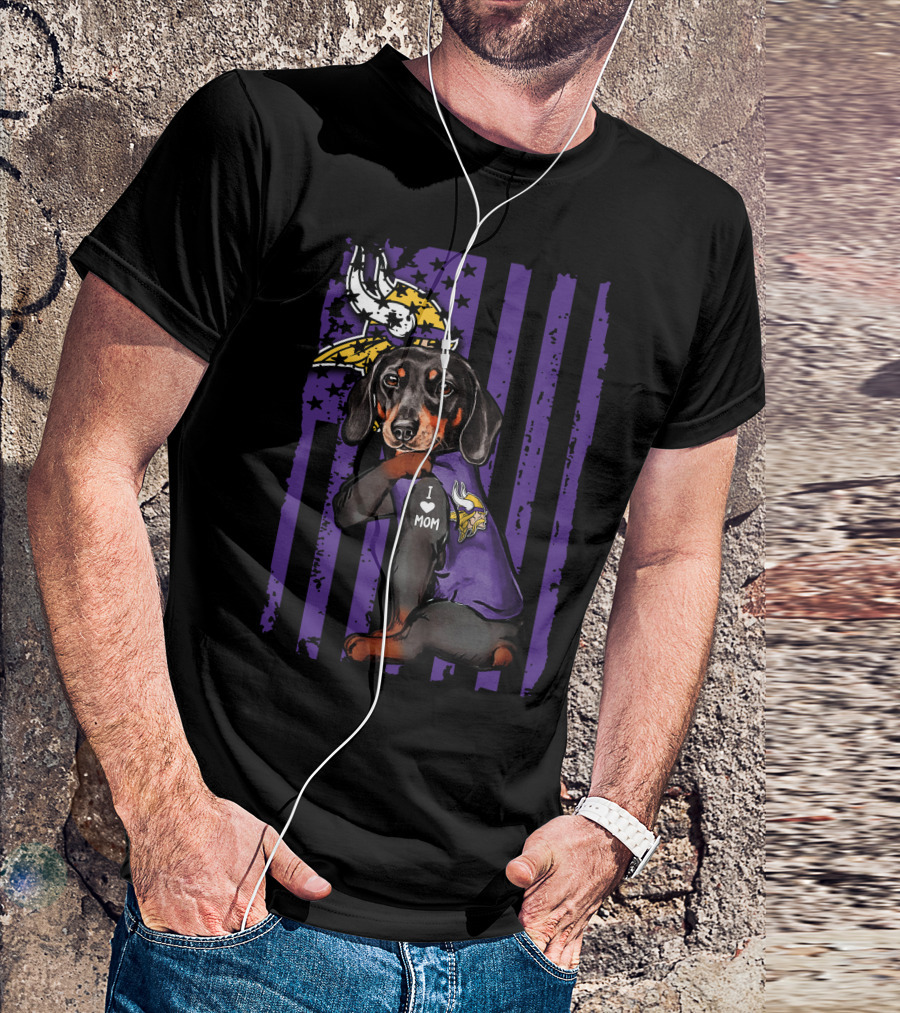 Dachshund I Love Mom Minnesota Vikings Purple Flag T-Shirt
