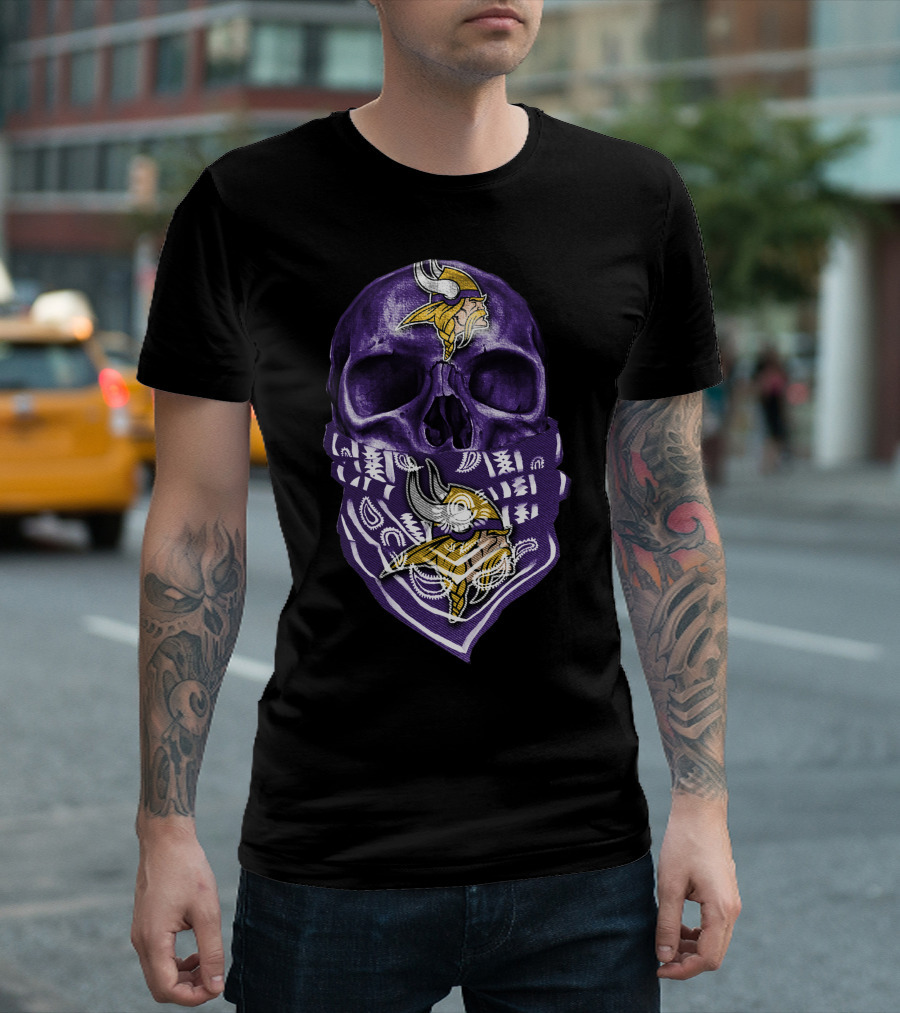 Skull Purple Bandana Minnesota Vikings NFL Football Team T-Shirt