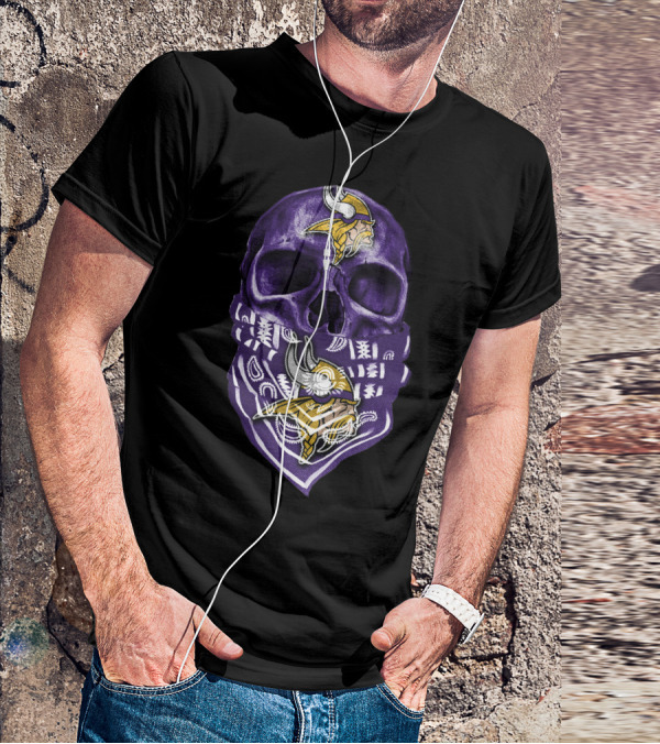 Skull Purple Bandana Minnesota Vikings NFL Football Team T-Shirt