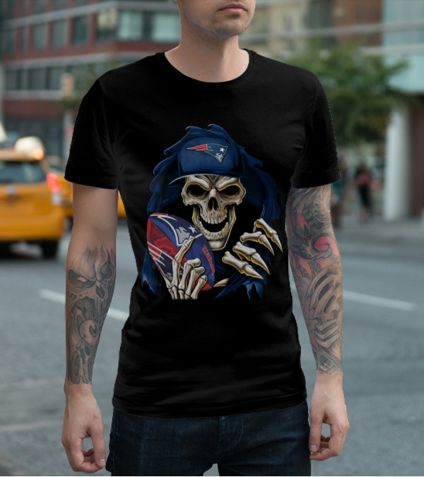 Skullbong New England Patriots Skeleton With Cap Holding Wilson Football T-Shirt