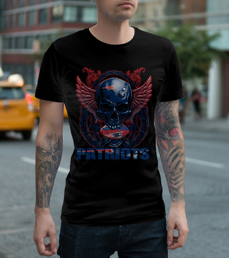 Skullfb New England Patriots Skull with Wings and Chains T-Shirt