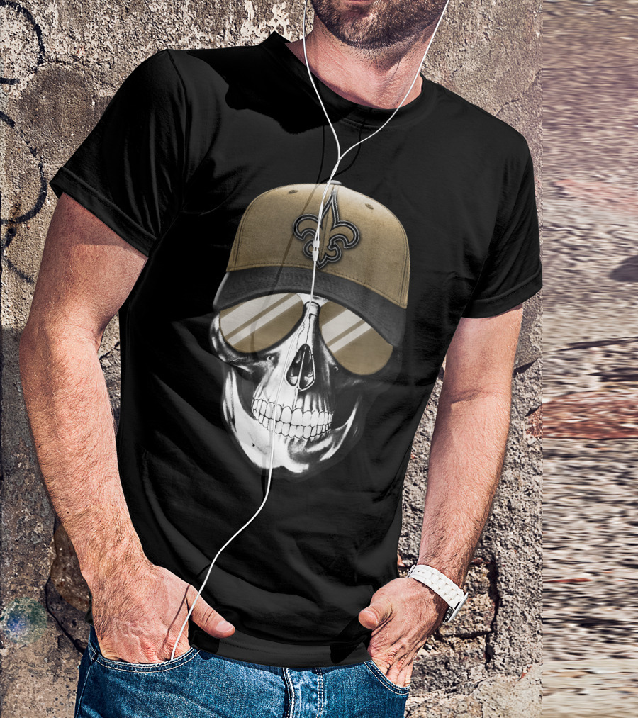 Skull V7 New Orleans Saints Fleur-de-Lis Hat And Sunglasses T-Shirt