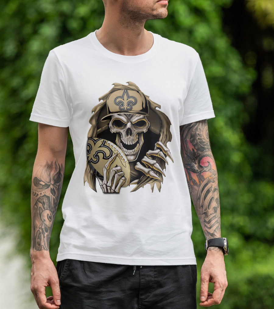 Skullbong New Orleans Saints Skeleton Holding Football With Fleur-de-Lis Cap T-Shirt