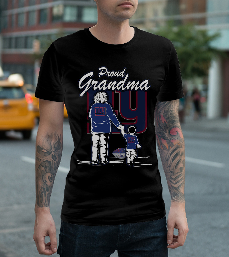 Proud Grandma New York Giants Family Fan Love T-Shirt