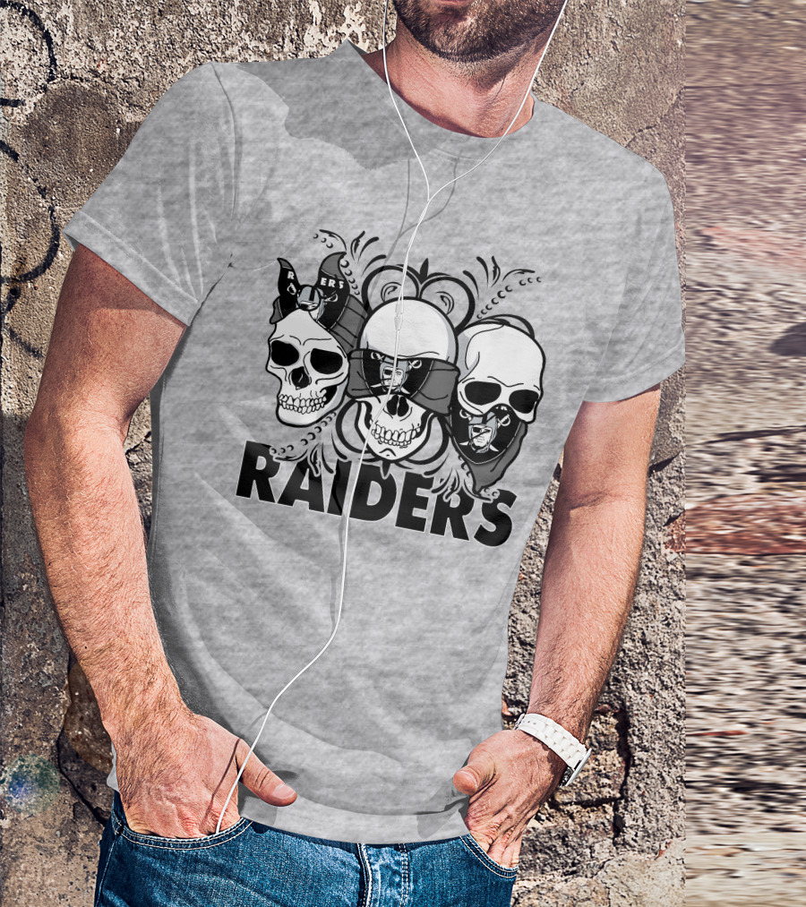 3 Skull Raiders T-Shirt