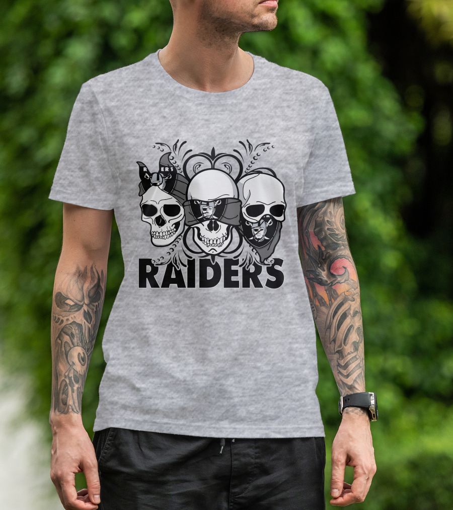 3 Skull Raiders T-Shirt