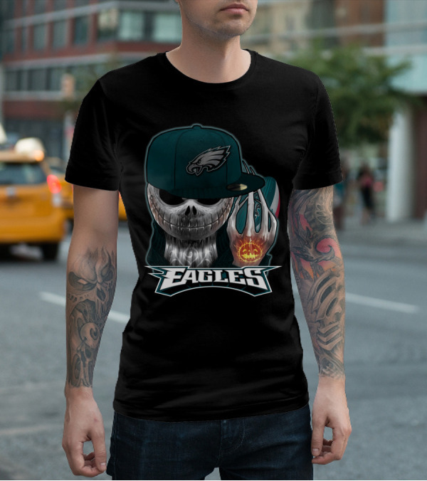 Jackskull Philadelphia Eagles Football Fan Skull Cap Halloween Pumpkin T-Shirt