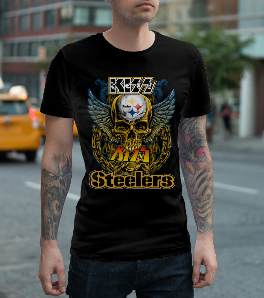 Kiss Steelers Skull Winged Helmet Chain Motif T-Shirt