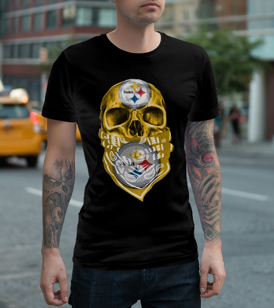 Skull V5 Steelers Bandana Logo Football Fan Gear T-Shirt