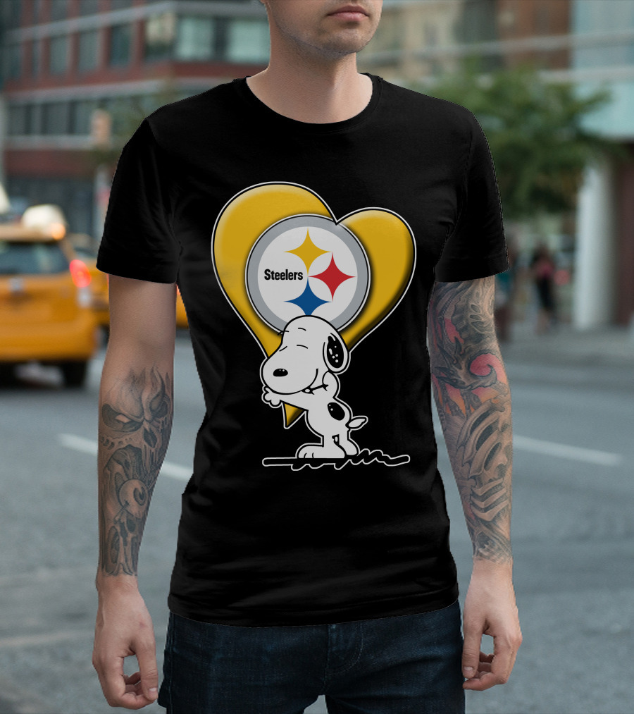 Snoopy Hugging Heart Steelers Logo Pittsburgh Steelers Fan Gear T-Shirt