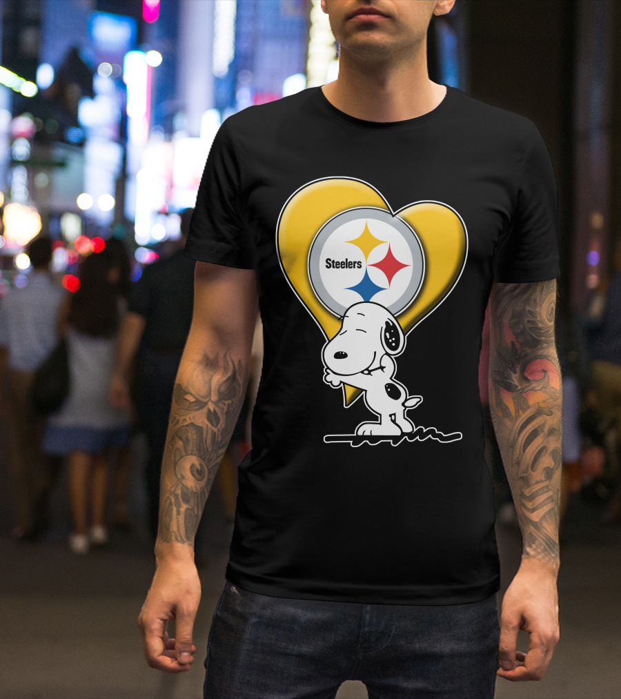Snoopy Hugging Heart Steelers Logo Pittsburgh Steelers Fan Gear T-Shirt