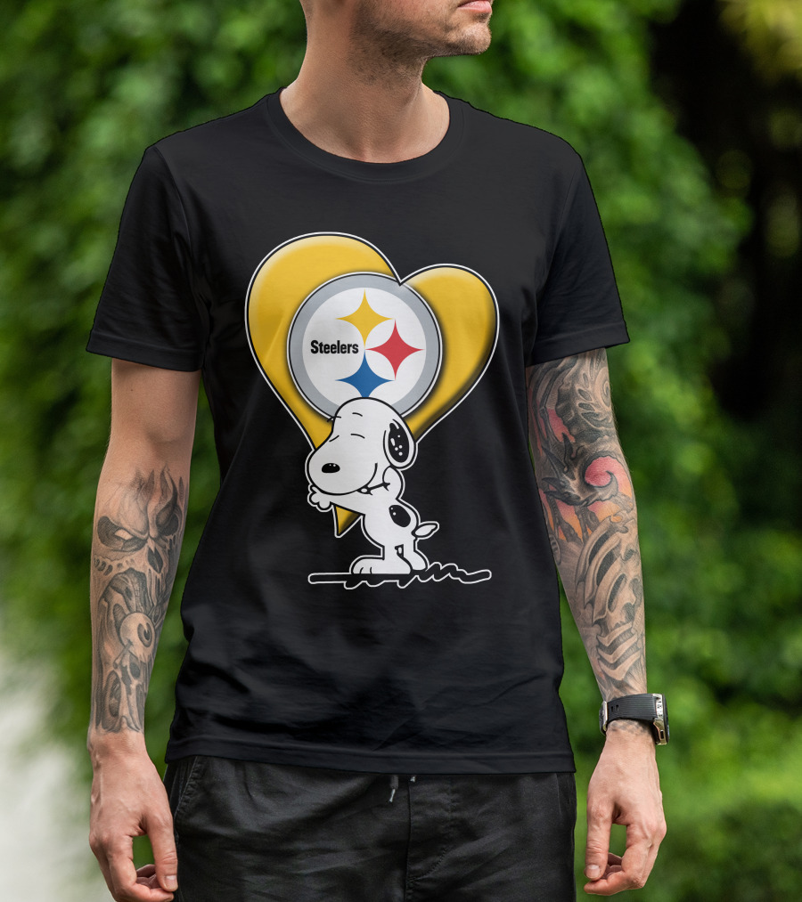 Snoopy Hugging Heart Steelers Logo Pittsburgh Steelers Fan Gear T-Shirt