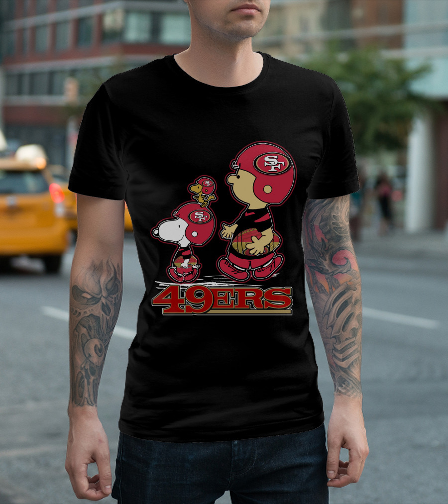 Snpfootball San Francisco 49ers Sf Helmet Peanuts Characters T-Shirt