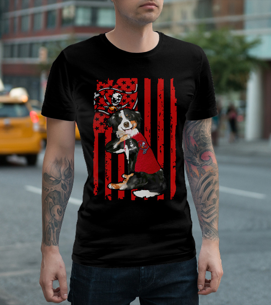 Border Collie In I Love Mom Shirt With Tampa Bay Buccaneers Flag T-Shirt