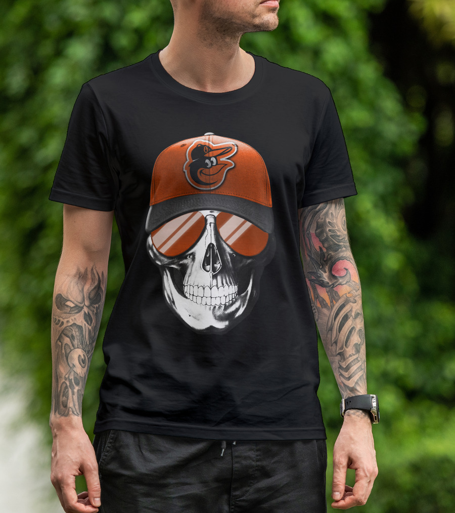 Skull V7 Baltimore Orioles Cap And Sunglasses T-Shirt