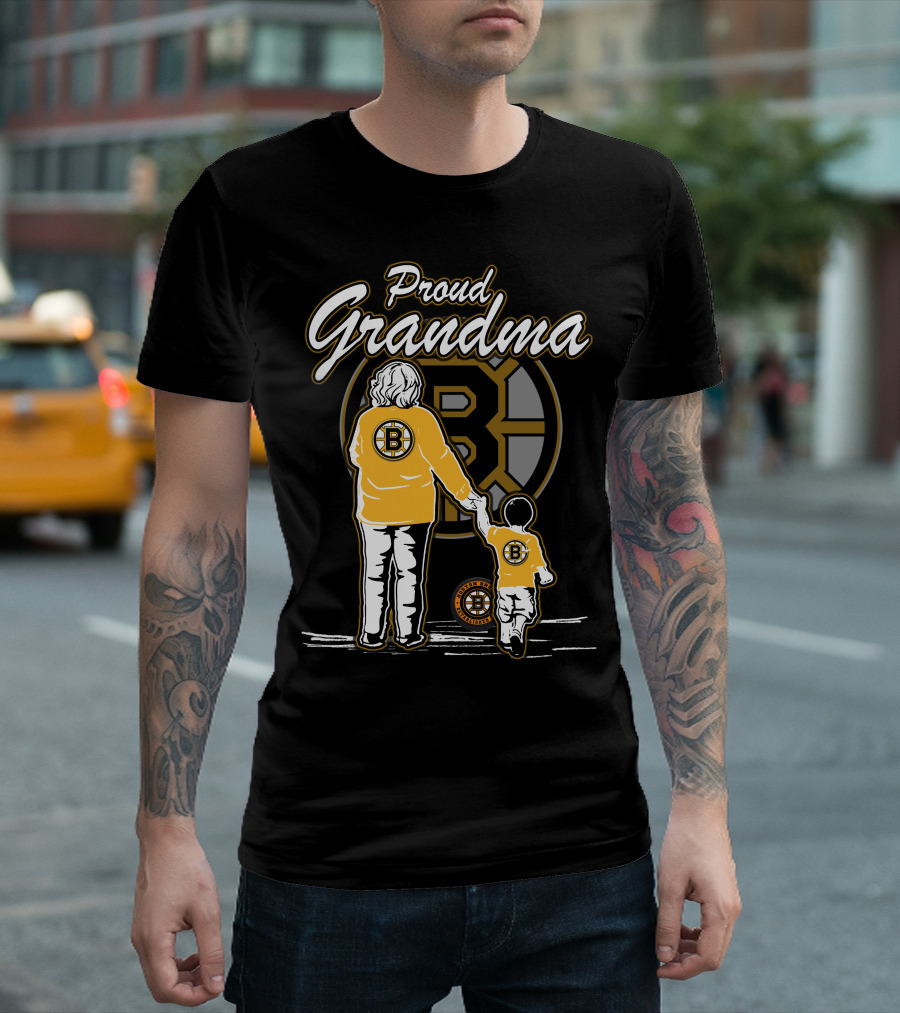 Proud Grandma Boston Bruins Family Fan T-Shirt