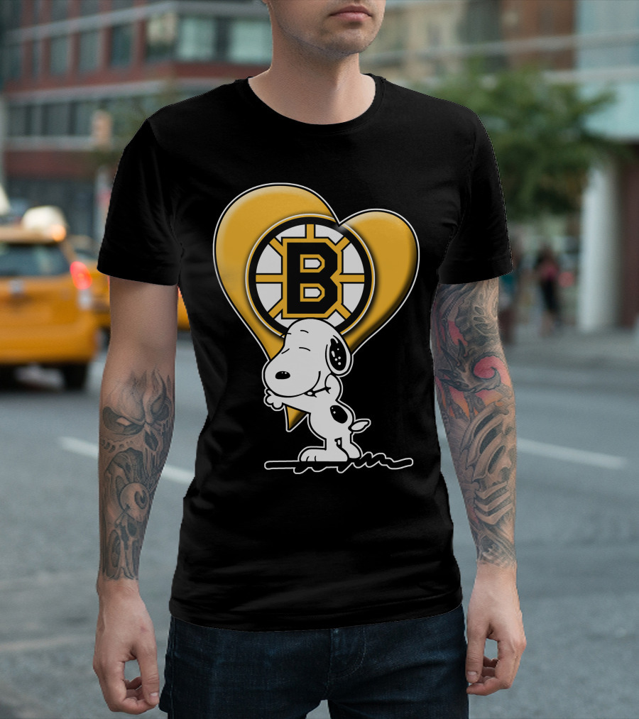 Snoopy Heart Boston Bruins Logo Hug T-Shirt