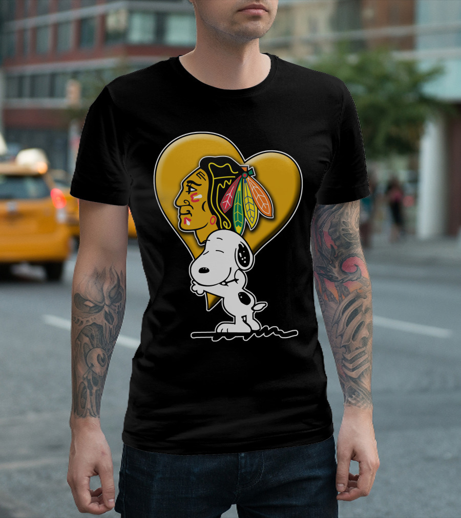 Snoopy Hugging Chicago Blackhawks Heart T-Shirt