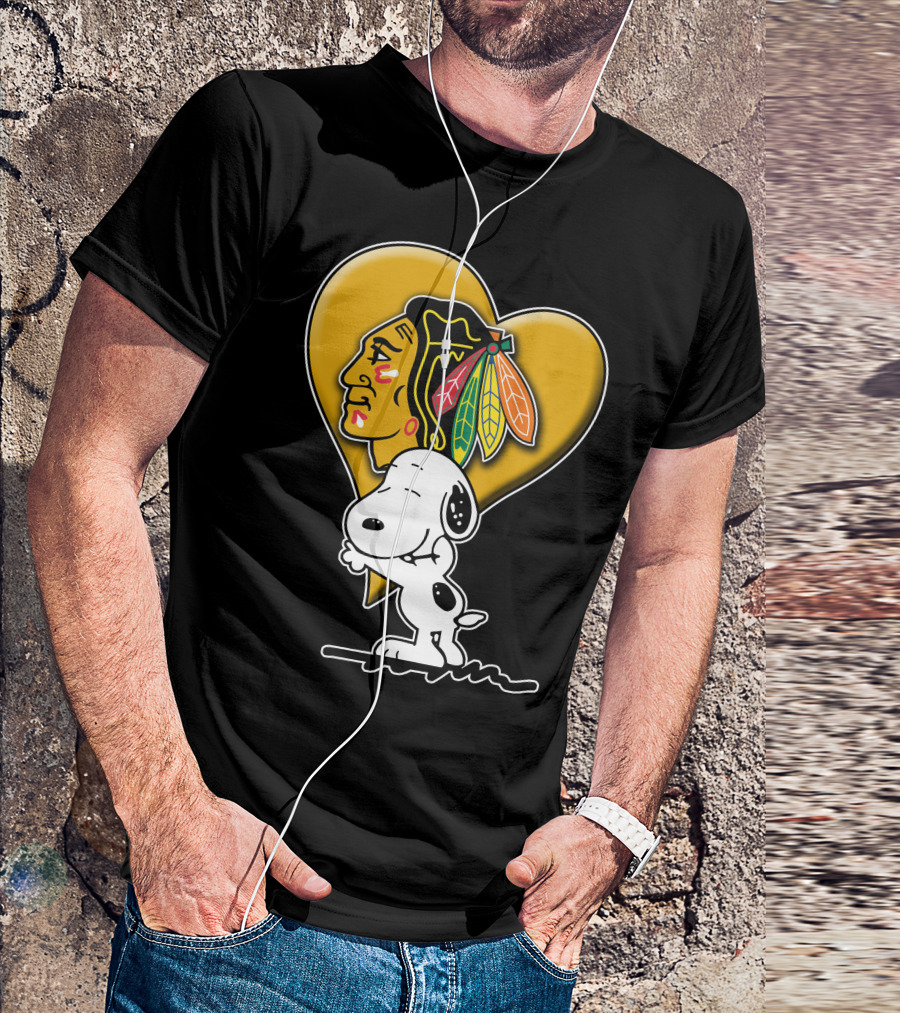 Snoopy Hugging Chicago Blackhawks Heart T-Shirt