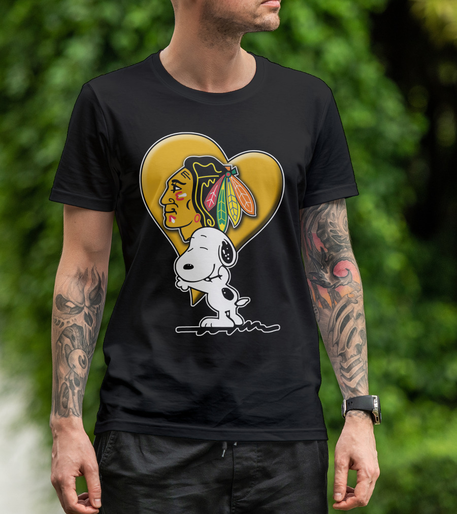 Snoopy Hugging Chicago Blackhawks Heart T-Shirt