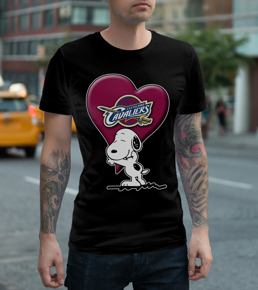 Snp V1 Cleveland Cavaliers Heart Basketball Snoopy Hugging T-Shirt