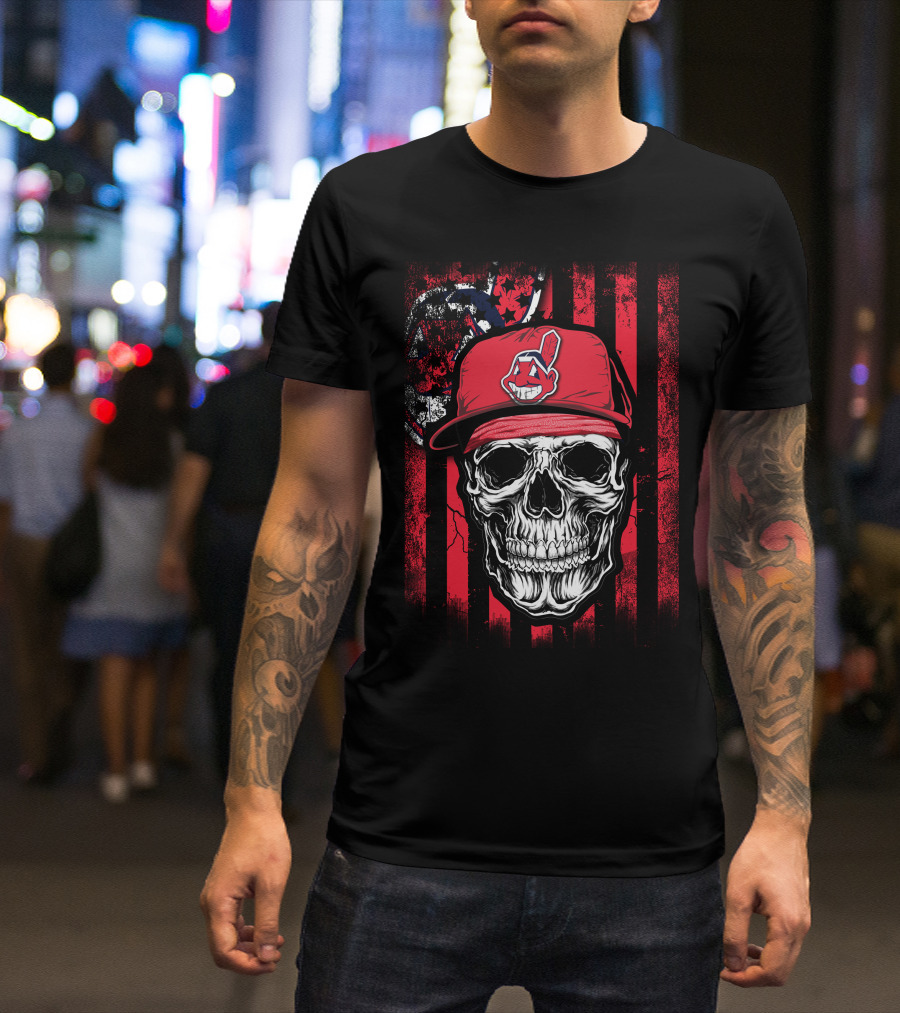 Cleveland Indians Skull With Red Cap And Grunge Stripes T-Shirt