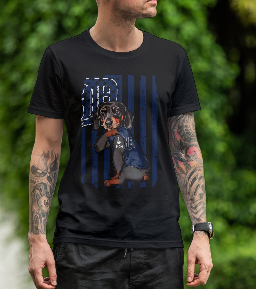 Dachshund I Love Mom Detroit Tigers Stripes T-Shirt