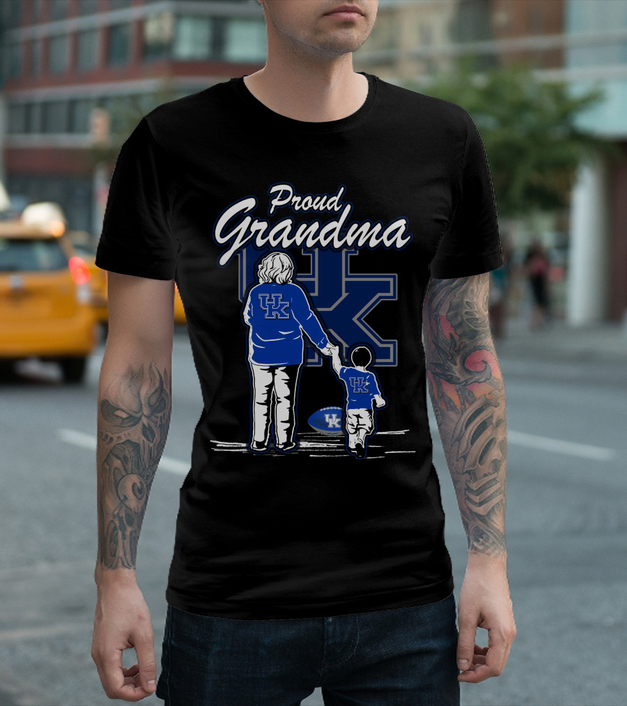 Proud Grandma Kentucky Wildcats UK Family Football Fan T-Shirt