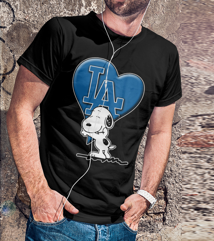 Snoopy Hugging La Dodgers Heart Snp V1 Los Angeles Dodgers T-Shirt