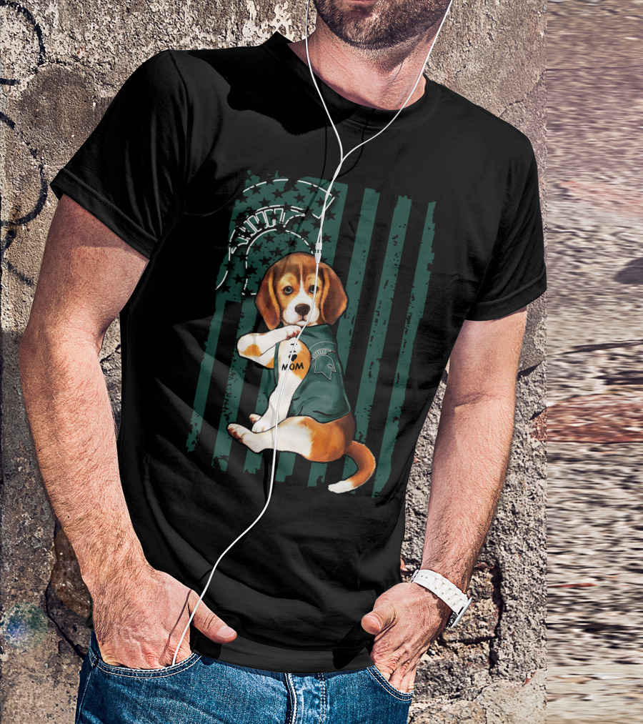 Beagle I Love Mom Michigan State Spartans Fan Support With Mascot And Helmet T-Shirt