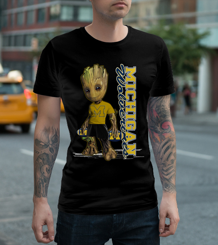 Groot Michigan Wolverines M Logo Skating Fan T-Shirt