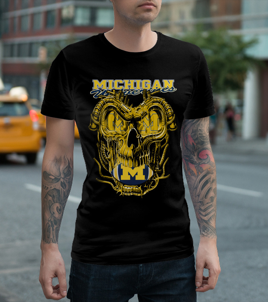 Dragonskull Michigan Wolverines M Football Skull T-Shirt