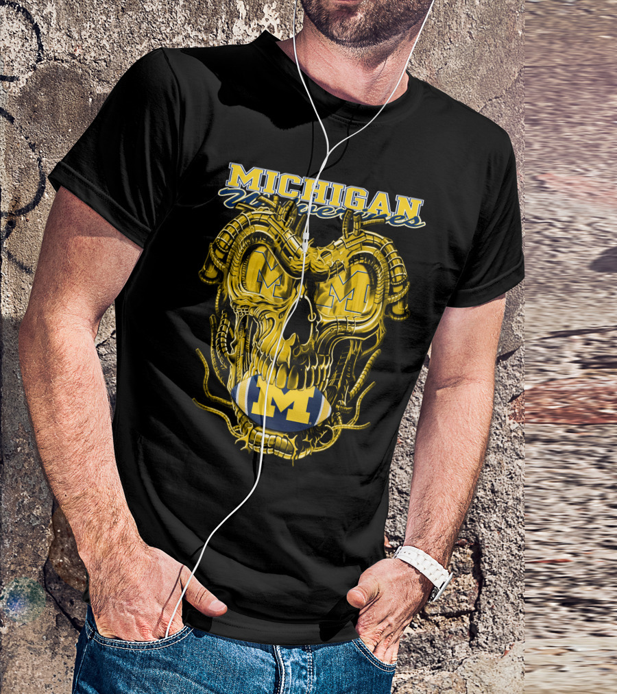 Dragonskull Michigan Wolverines M Football Skull T-Shirt