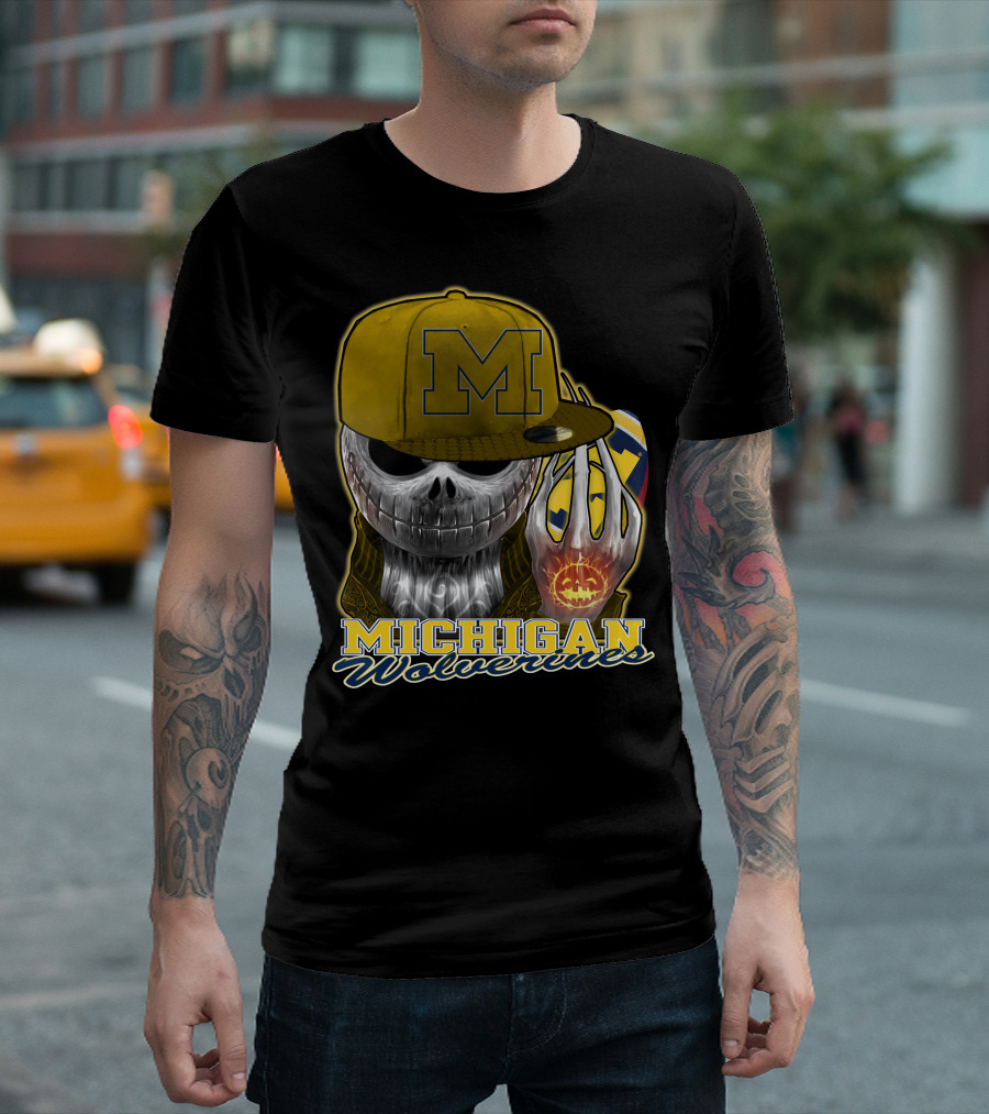 Jackskull Michigan Wolverines Halloween Skull With Wolverine Colors And Cap T-Shirt