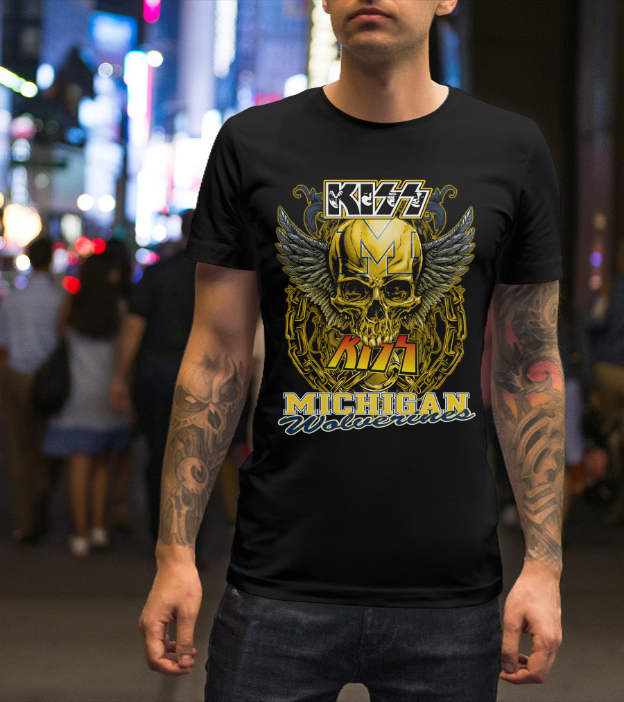 Kiss Michigan Wolverines Skull With Wings And Chains T-Shirt